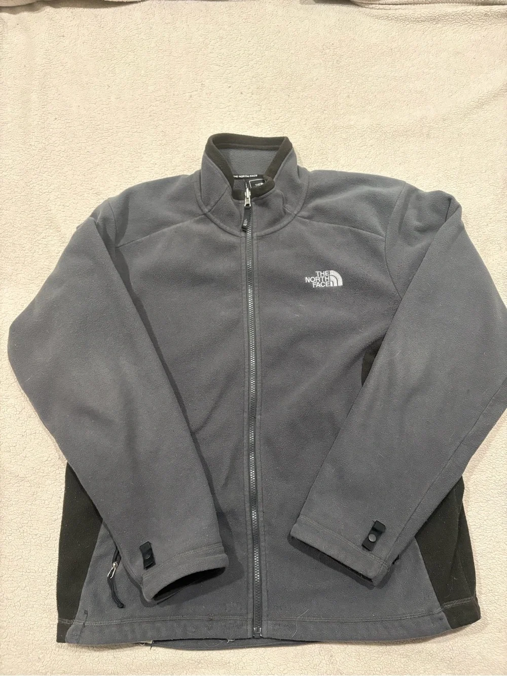 The North Face Men's Charcoal Gray Lightweight Fleece Jacket